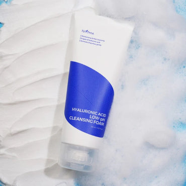 ISNTREE Hyaluronic Acid Low-pH Cleansing Foam