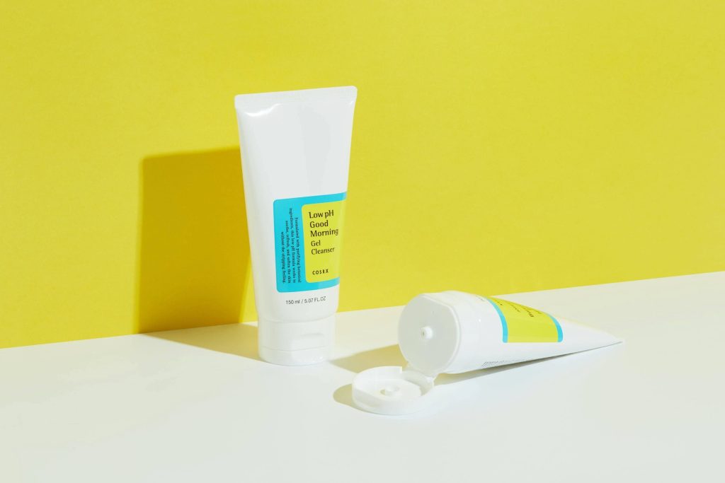 COSRX Low-pH Good Morning Gel Cleanser - Image 3